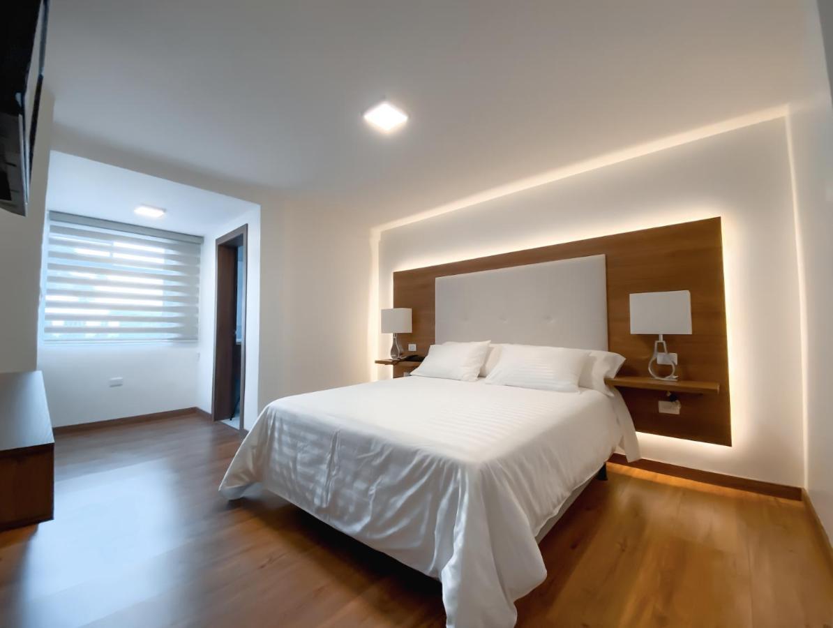 Hotel Miraflores Ambato Kültér fotó