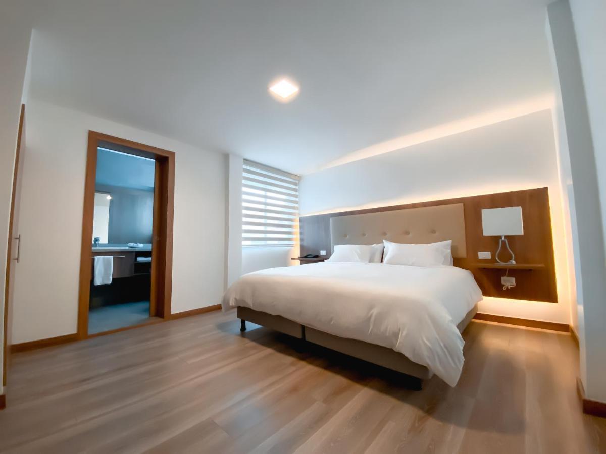 Hotel Miraflores Ambato Kültér fotó