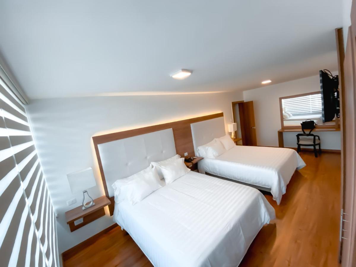 Hotel Miraflores Ambato Kültér fotó