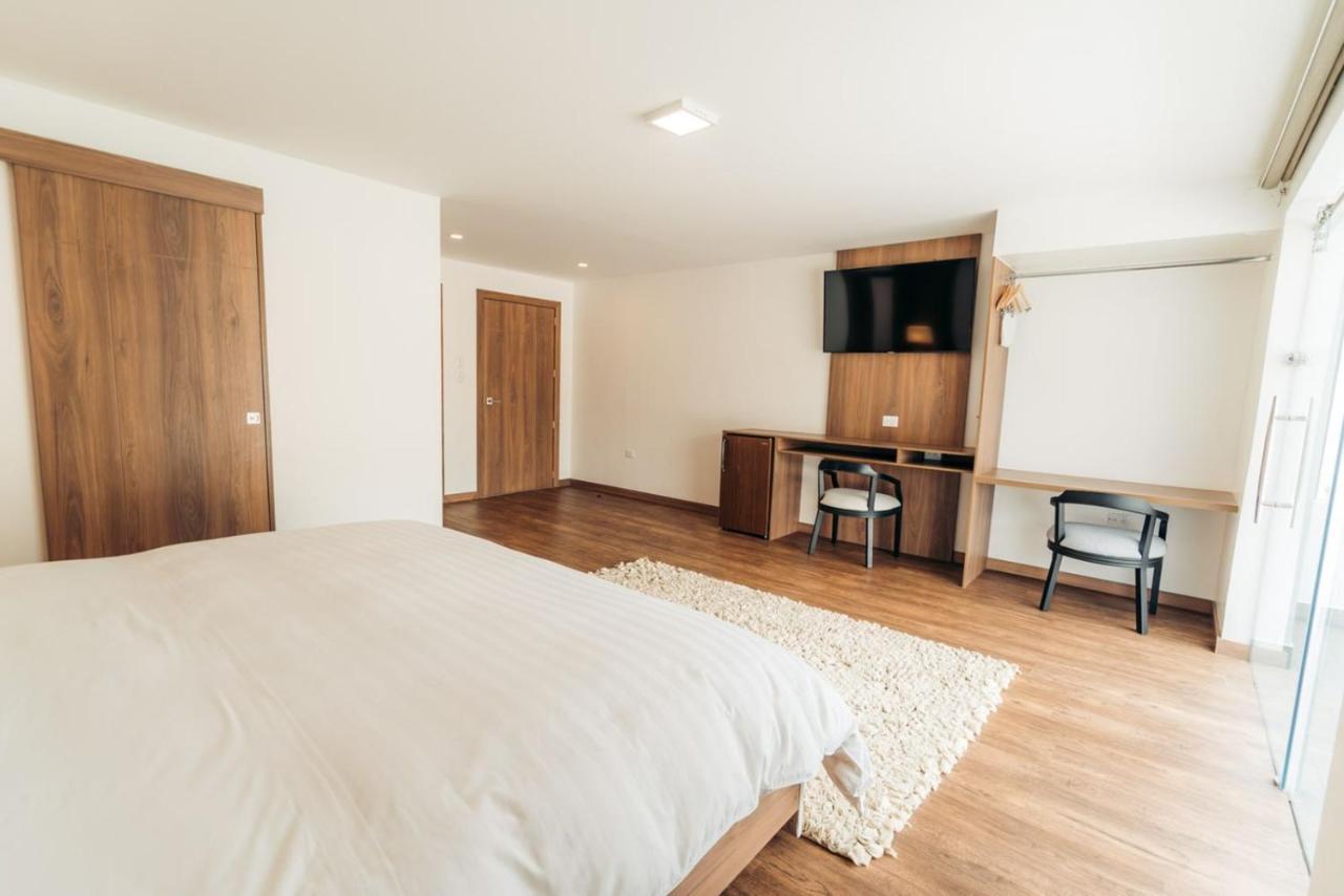 Hotel Miraflores Ambato Kültér fotó