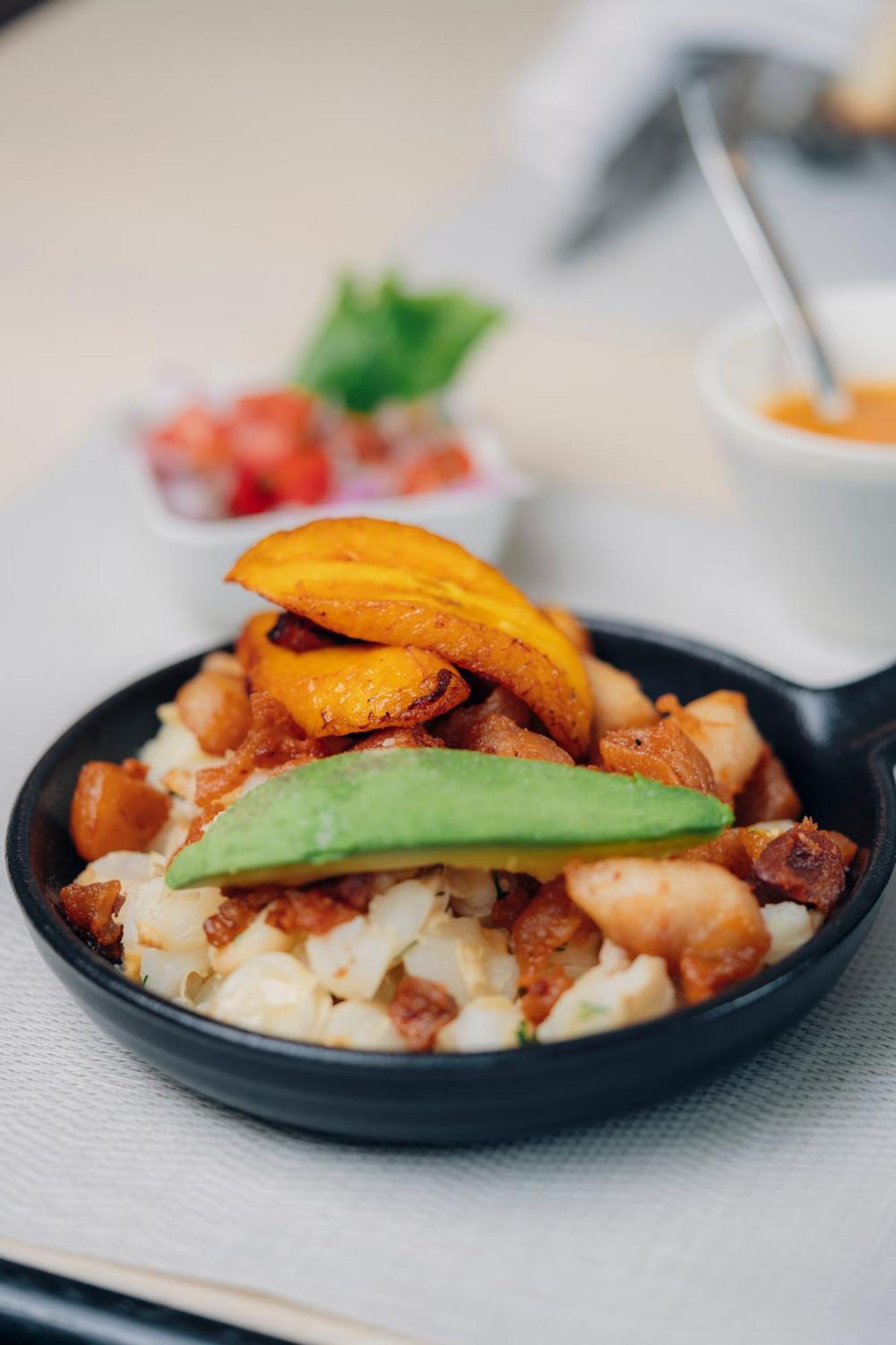 Hotel Miraflores Ambato Kültér fotó
